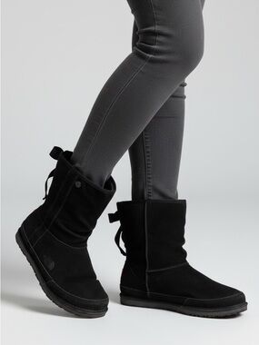 The North Face Black Suede Millenial Short Boot 8